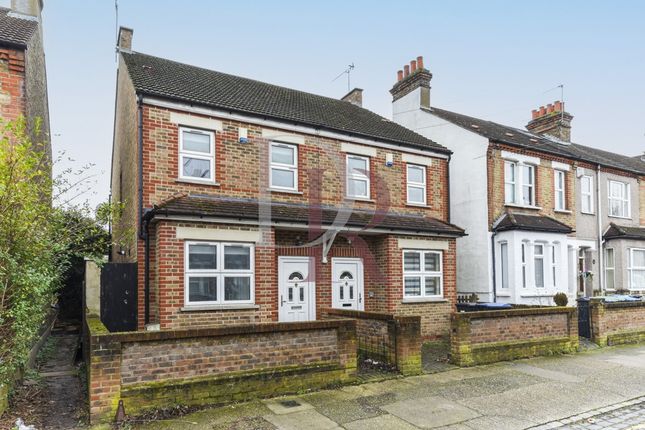 Alberta Road, Bush Hill Park, EN1 3 bed house for sale