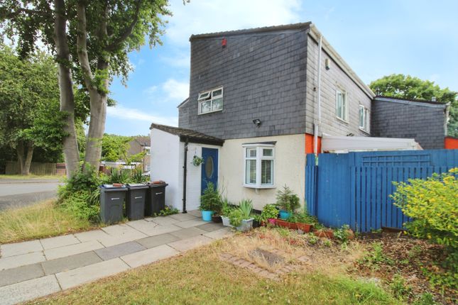 2 bedroom link detached house for sale