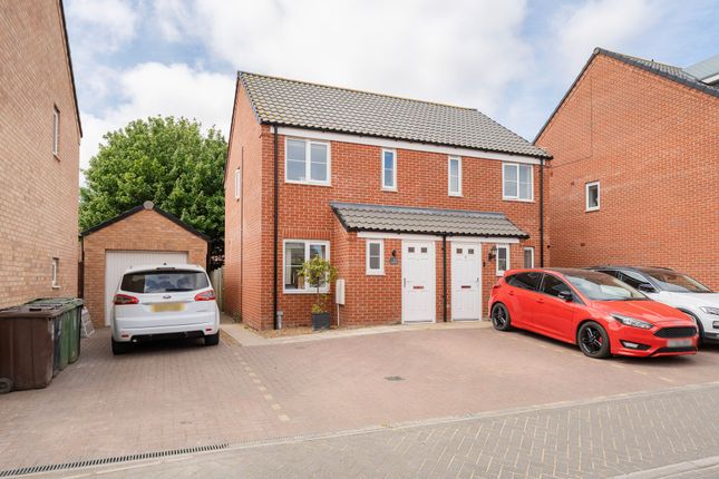 2 bedroom semi-detached house for sale