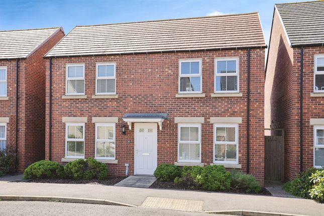 3 bed detached house