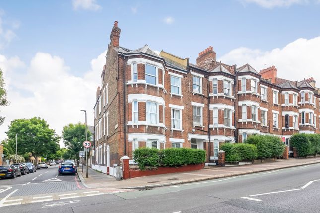 3 bed flat