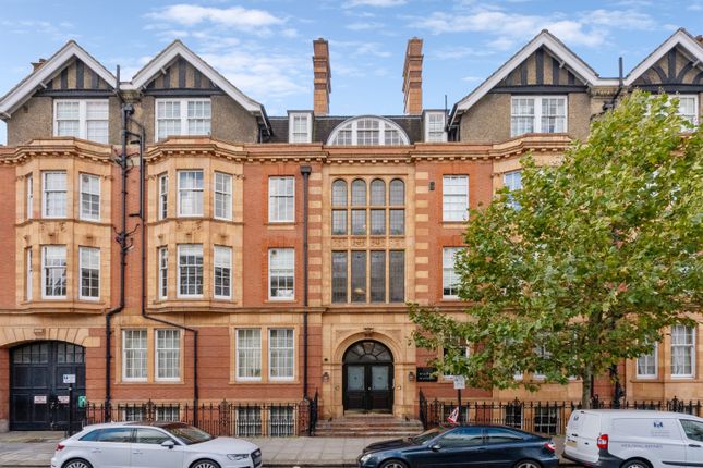 Warwick Mansions, Cromwell Crescent... 1 bed flat for sale
