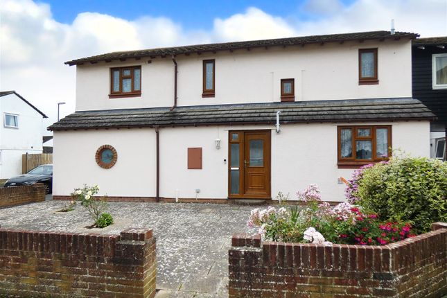 Admirals Walk, Beaumont Park BN17 4 bed link detached house for sale