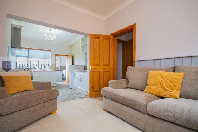 High Street, Lingdale 2 bed terraced house for sale