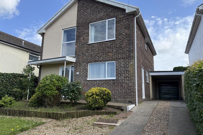 4 bed detached house