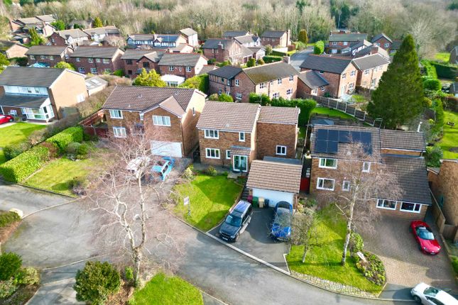 4 bed detached house