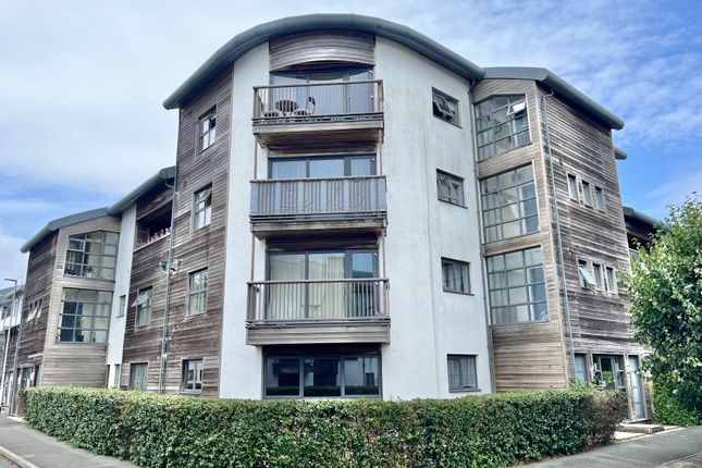 2 bedroom ground floor flat for sale
