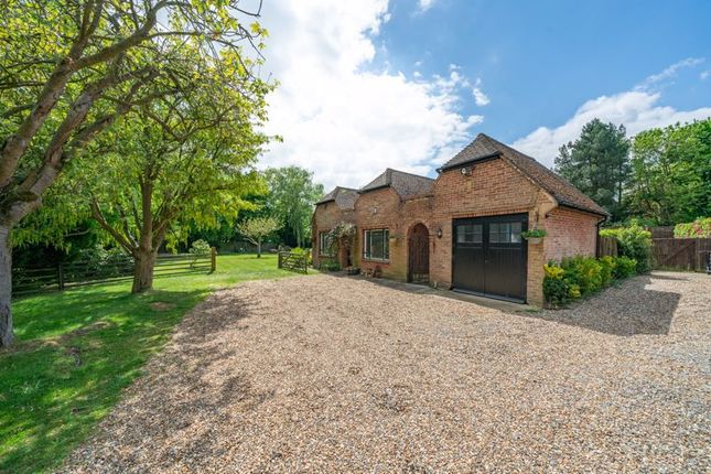 Dimmocks Lane, Rickmansworth WD3 3 bed detached house for sale