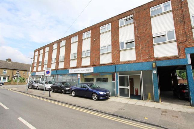 5 bed flat