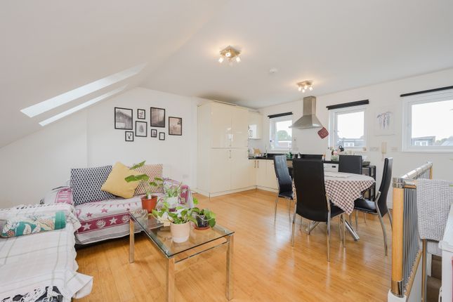 Hartfield Road, London SW19 3 bed apartment for sale