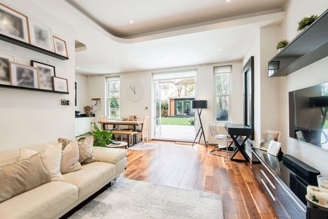 Westbere Road, London NW2 3 bed apartment for sale