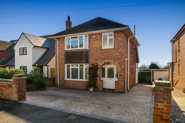 3 bed detached house