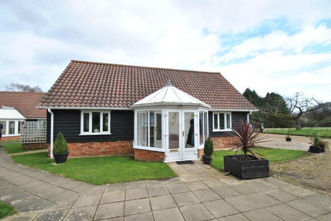 Stocking Hill, Cottered,  SG9 9PY 2 bed bungalow for sale