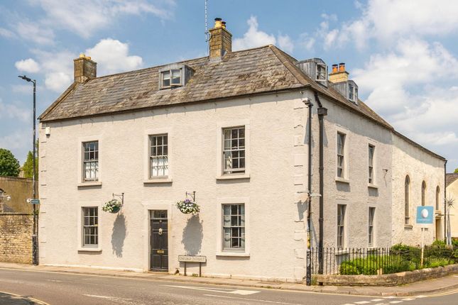 Oxford Street, Malmesbury 3 bed townhouse for sale