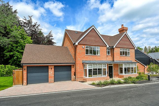 Winter Place, Crowborough, TN6 4 bed detached house for sale