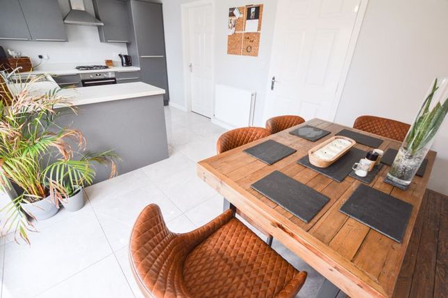 4 bed detached house