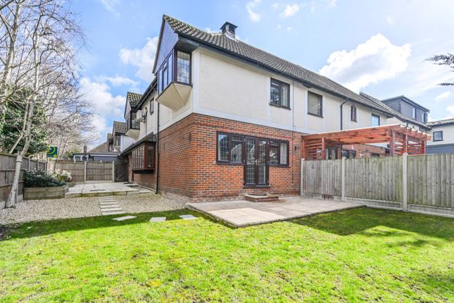 Beacons Close, Beckton, London, E6 4 bed house for sale