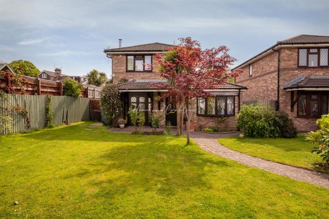 4 bed detached house