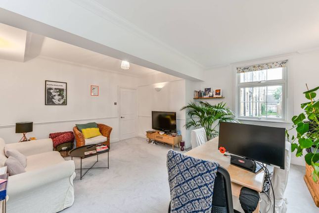 Bowden Street, Kennington, London, SE11 2 bed flat for sale