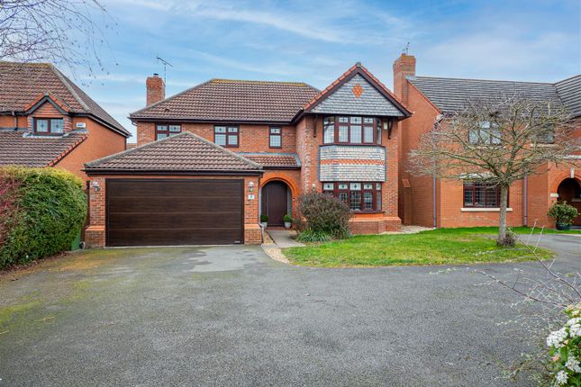 Lady Grey Avenue, Heathcote, Warwick 4 bed detached house for sale