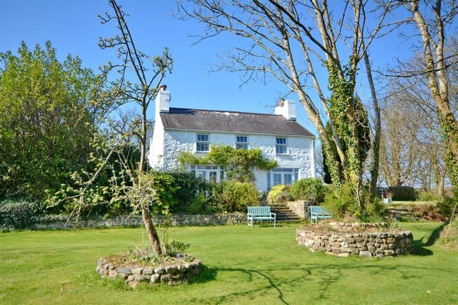 5 bed detached house