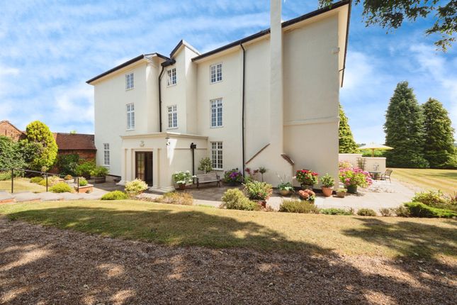 2 bed flat