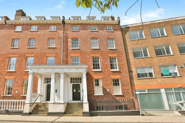 1 bedroom ground floor flat for sale