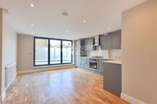 6 bed end terrace house