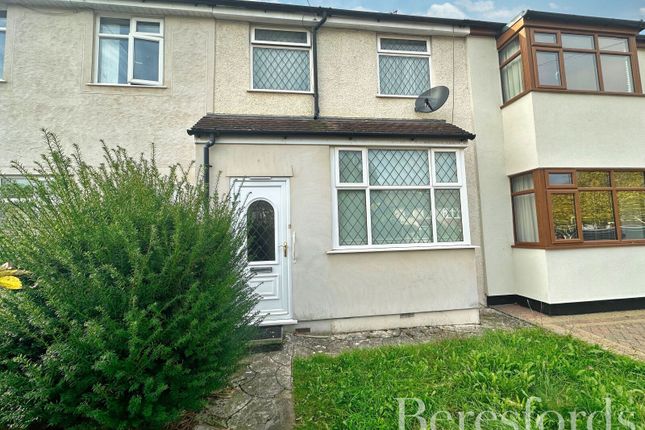 Northumberland Avenue, Hornchurch, RM11 3 bed terraced house for sale