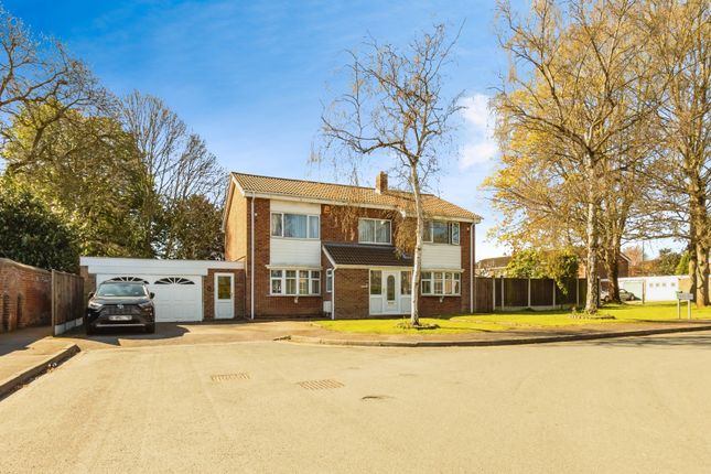 4 bed detached house