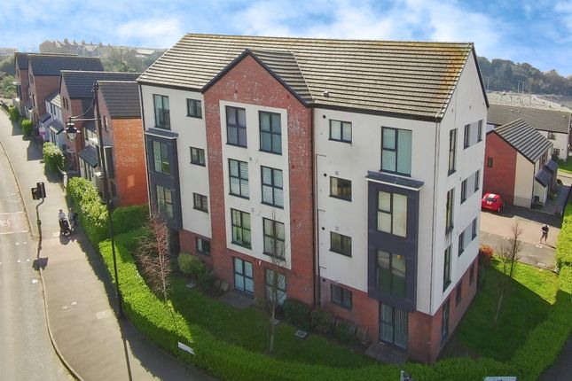 2 bedroom ground floor flat for sale