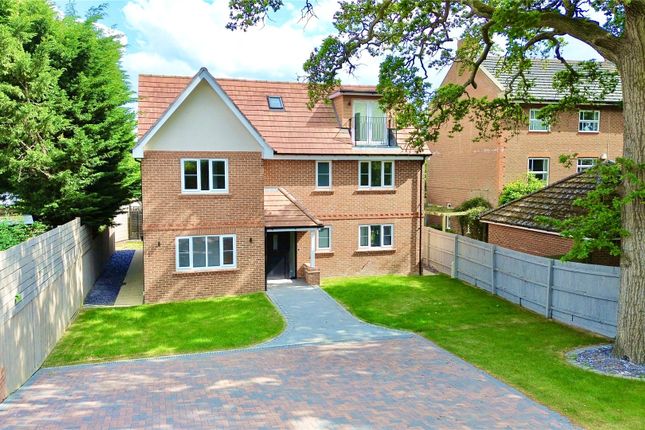 4 bed detached house