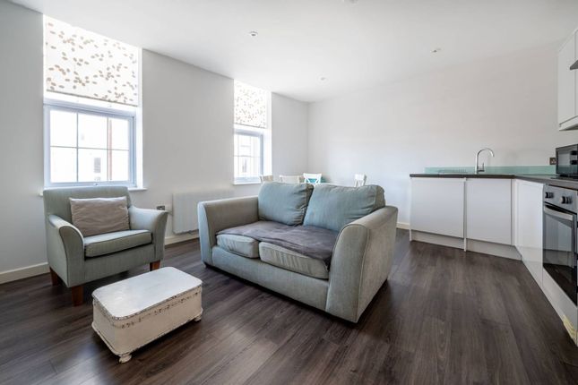 Woodbridge Chambers, Guildford, GU1 2 bed flat for sale