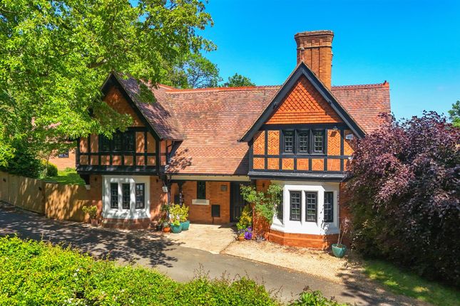 Welford Road, Spratton, Northampton 5 bed detached house for sale
