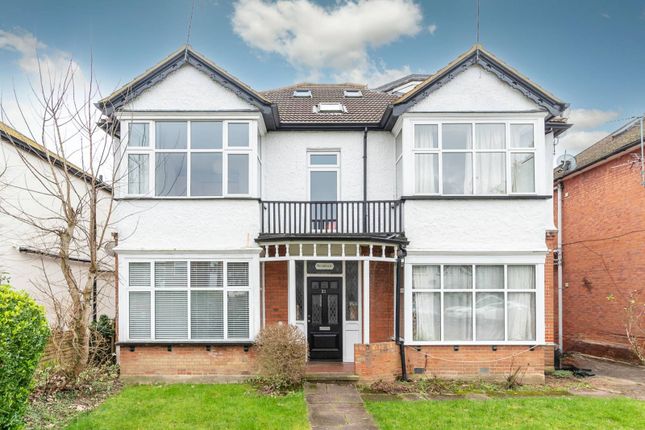 Devonshire Road, Hatch End, Pinner, HA5 2 bed flat for sale