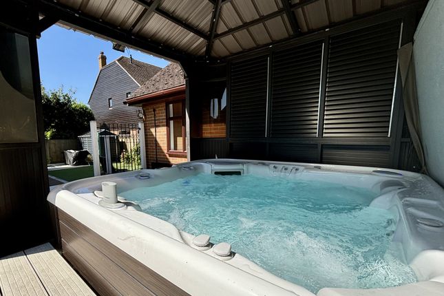 Willetts Hill,Monkton,Ramsgate,CT12 4LJ 4 bed detached house for sale