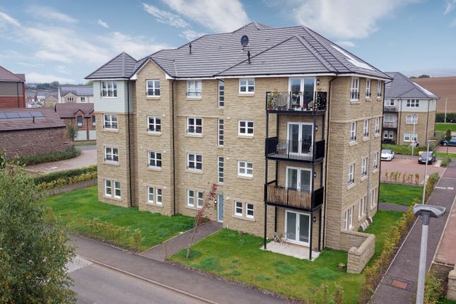 1/1 6 Cedarwood Gardens, Bishopton... 2 bed flat for sale