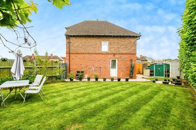 4 bedroom end of terrace house for sale