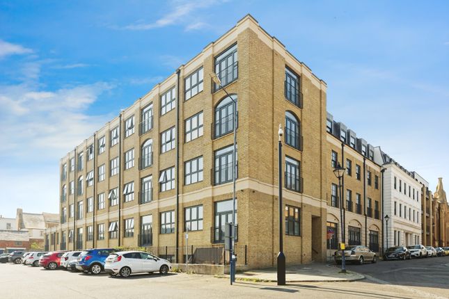 2 bed flat