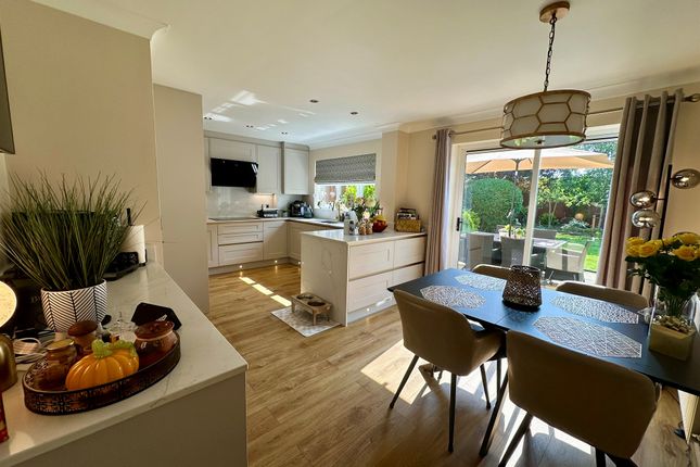4 bed detached house