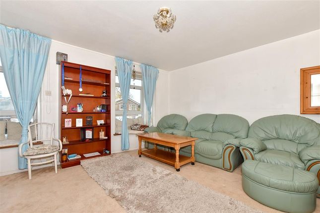 Tulip Tree Close, Tonbridge, Kent 3 bed townhouse for sale