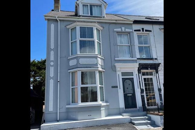 5 bedroom semi-detached house for sale