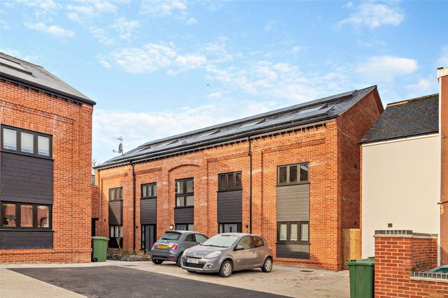 Wymondham, Norfolk, NR18 2 bed penthouse for sale