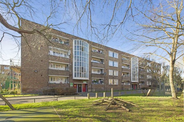 Sparsholt Road, London N19 3 bed flat for sale