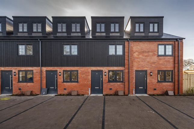 3 bed terraced house