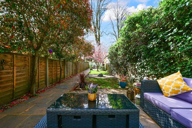 3 bed end terrace house