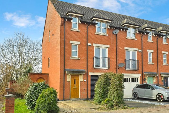 4 bedroom semi-detached house for sale