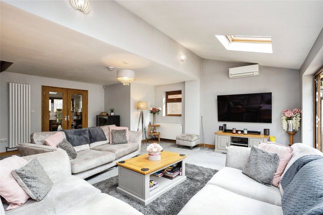 Lenside Drive, Maidstone ME15 4 bed semi