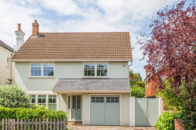 4 bed detached house