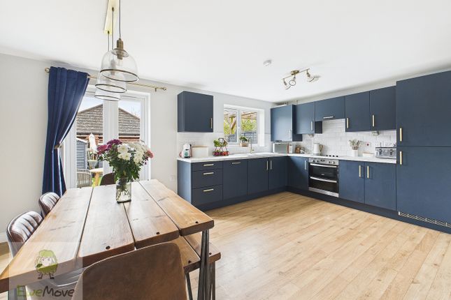 4 bed semi-detached house